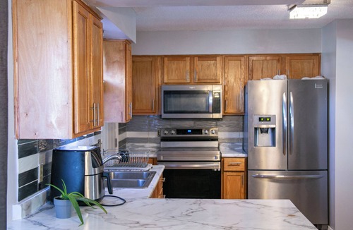 Brooklyn Park House | Charming 3-bedroom house in amazing Minneapolis with AC, WiFi