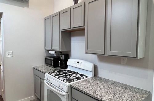 Beach Haven House | Charming 7-bedroom house with WiFi, AC in Beach Haven