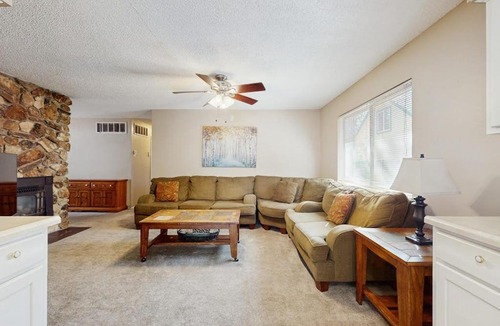 Rancho Bijou House | Charming Home with Spa Near Ski Resort and Lake Tahoe Timber Cove Marina Beach