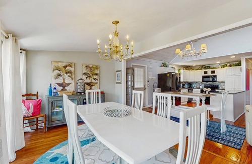 Socastee House | Charming Intra-Coastal Waterway home w/private pool, hot tub spa combo