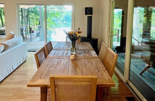 Town of Copake House | Charming Lakefront Retreat Nestled Among Trees
