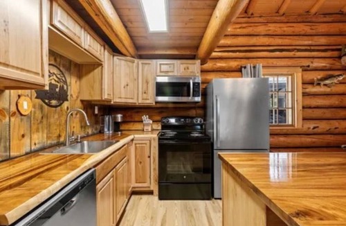 Seeley Lake Cabin | Charming Mountain Log Cabin with Modern Comforts