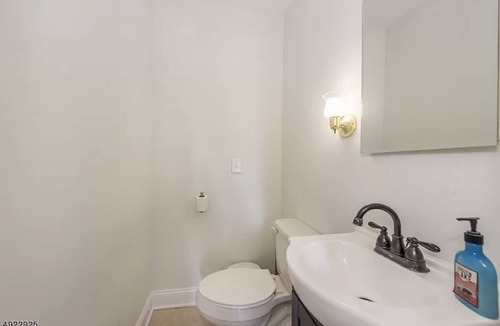 Roselle House | Charming Private Room Complete1