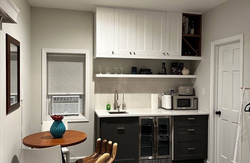 East Atlantic Beach Apartment | Charming studio 2 blocks to beach!