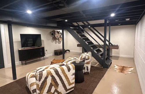 Fishkill House | Chez Moi- 3BR-2BA - Sleeps 7 - Sunlighten sauna -Central to bethel near beacon