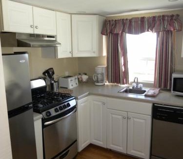 Belfast Cabin | Colonial Gables Oceanfront Village