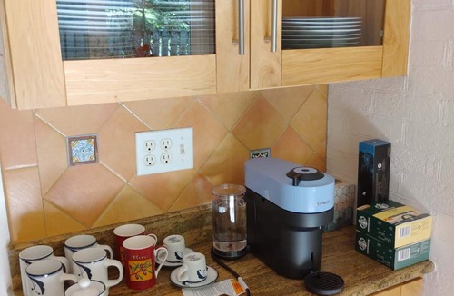 Charlottesville House | Convenient to everything, without the noise and traffic - quiet residential home