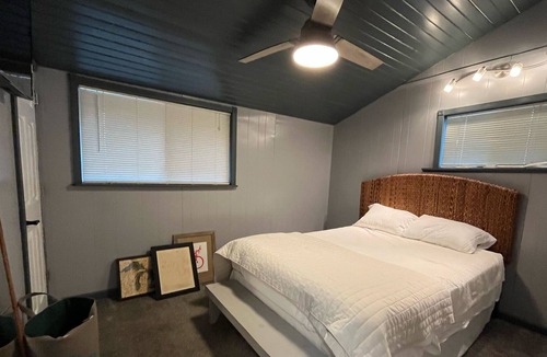 Bloomingdale Cottage | Cottage on inlet with waterfront footage and access to North & South Scott Lake!