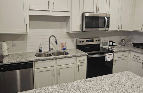 Clarkdale Apartment | Cozy 2-bedroom apartment in terrific Atlanta location with fitness room, WiFi
