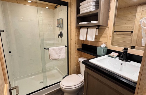 Moab South Valley Cabin | Cozy 2-bedroom cabin #106 in awesome Moab with AC, Wi-Fi