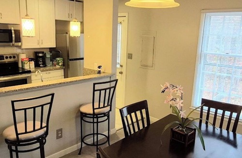 Richmond Apartment | Cozy 3BR/2BA Ground-Level Unit with King Bed, Minutes to Short Pump Mall
