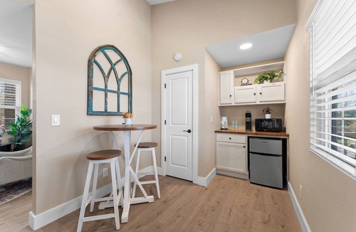 Branson Cottage | COZY COTTAGE - Private Hot Tub and Fire Pit