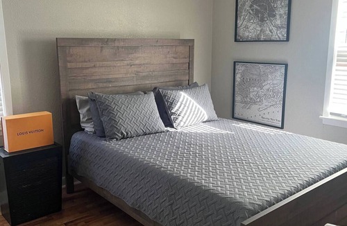 Grayridge House | Cozy home located at Hidden Trails Country Club
