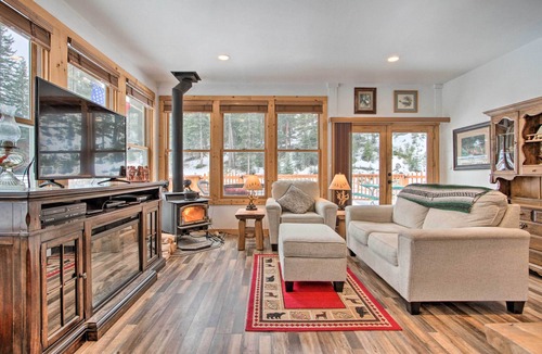 Clancy Cottage | Creekside Clancy Cabin in Helena Natl Forest!