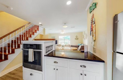 Horseshoe Bay Condo | Cute lakefront condo with Private Dock in the Heart of Horseshoe Bay