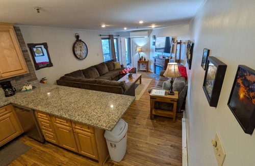 Ghent Condo | D104 · Winterplace Ski in Ski out condo First floor! D104