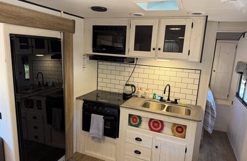 Escondido House | Delightful 1-bedroom Modern RV with AC North County SD, Escondido