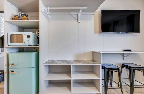 South Nags Head Hotel | Dolphin Oceanfront Motel
