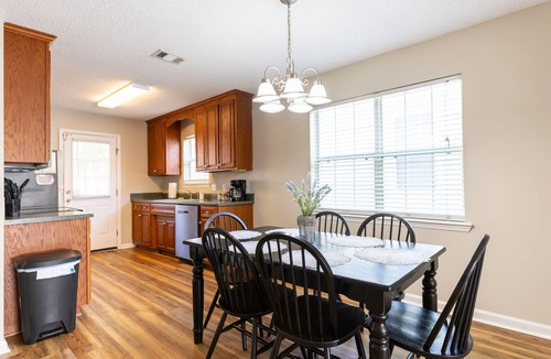 Valdosta House | Economical Escape to Edgewood Getaway