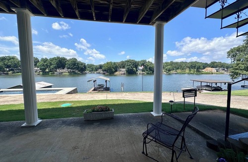 Muscle Shoals Apartment | Enjoyable 1-bedroom apartment on WILSON LAKE in Muscle Shoals