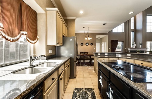 Coppell House | Executive Family Home, 4BR, 3.5BA, Office, 30+ Days, near DFW, Fully Furnished!