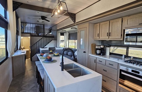 Schoharie Cottage | Fenced dog yard, creek fishing access, privacy and stunning sunset views!