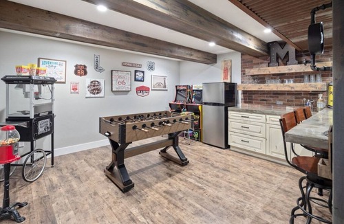Bigfork House | Festive Bigfork Estate | Ping Pong & Foosball w/Flathead River Views