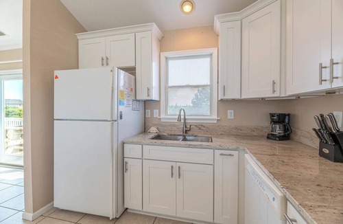 Carolina Dunes House | Flip Flop Inn - Duck, Carolina Dunes, 440 Yds to Beach, Sound View, Courtyard, Pool, Hot Tub