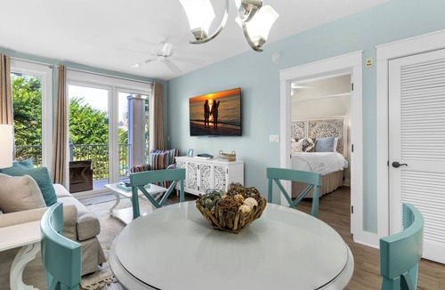 Baytowne Wharf Condo | Free Resort Tram 🚌 Pool & Hot Tub – Sandestin Pilot House 506