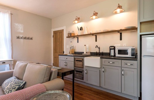 Belmont Apartment | French Cottage Luxury Apartment | Perfect for Extended Stays in Downtown Belmont