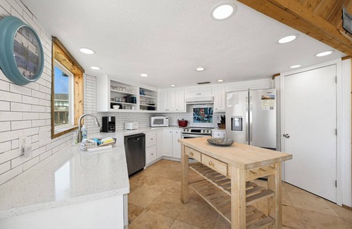 Port Aransas House | Full 180 Gulf View of the Beach. Just steps to Boardwalk to the beach or Communi