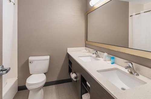 Foxboro Hotel | Fun Hideaway at Foxboro w/3 Relaxing Units, Plus FREE Breakfast & Parking!