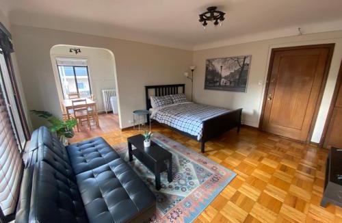 Lower Queen Anne Apartment | Furnished Apartments - Climate Pledge Arena Next Door
