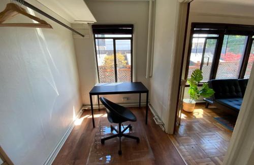 Lower Queen Anne Apartment | Furnished Apartments - Climate Pledge Arena Next Door