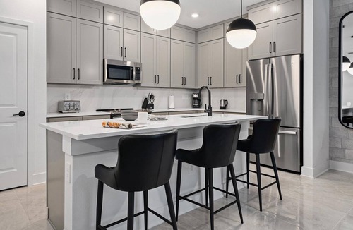 Florida Center House | Gaby's Galaxy | Volcano themed BR, spacious L/DR, PVT pool - 8 mins to Universal