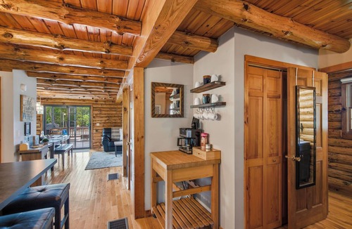 Hamilton House | Game Room, Sauna, 5 Min to Colgate, Sleeps 8