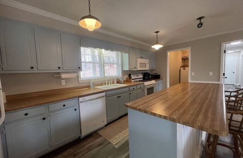 Sky Valley House | Glory View at Saddleback - Dog Friendly!