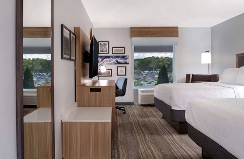 Easley Hotel | Hampton Inn Easley