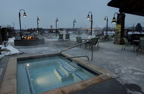 Midvale Apartment | Heated Pool & Hot Tub Access + Free Breakfast Buffet. Studio Suite great for Business Travelers!