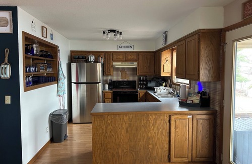 Shell Knob House | Hidden gem Shell Knob, MO! Lake views, boat parking, 2 min walk to water!