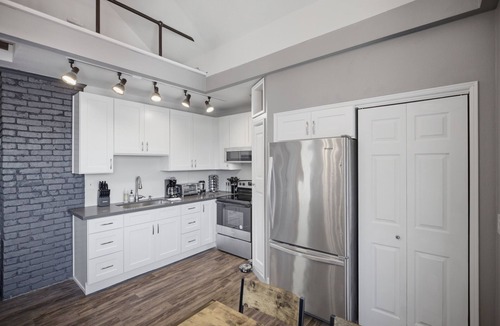 Miller Park Apartment | Historic Cap Hill Oasis w/View | Dogs Stay Free!
