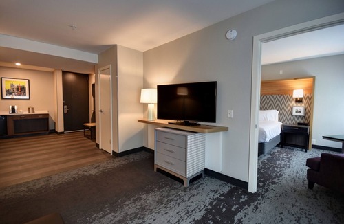 Historic Downtown Lancaster Hotel | Holiday Inn Lancaster by IHG