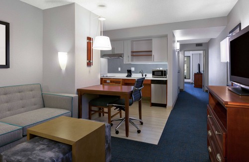Lower Queen Anne Hotel | Homewood Suites by Hilton Seattle Downtown