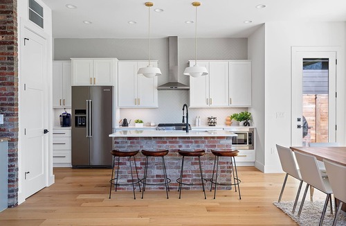 Chestnut House | Howdy House - Pool - Grill - Downtown Views - Walkable Coffee Shops