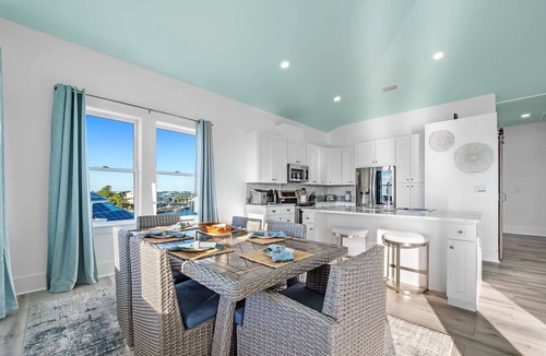 Perdido Key Coves One House | Infinity Pool & Hot Tub, Boat Dock - Walk to Beach