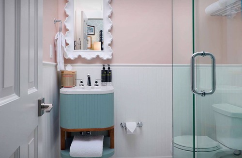 Uptown - Upper Duval Hotel | Key West Beach Stay + Free Breakfast, Pool & Bar