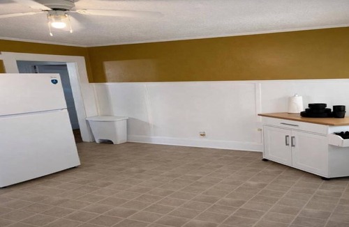 Kings Mountain House | Kings Mountain Cozy Cottage - 2BR/1BA 5 mins from Two Kings Casino