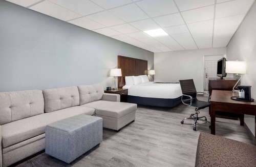 Lynnwood Hotel | La Quinta Inn by Wyndham Lynnwood