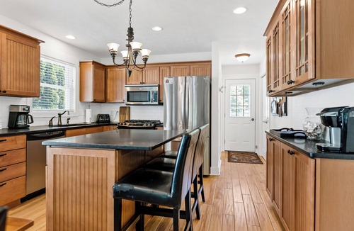 Spring Lake House | Lake Retreat | Comfortable Vacation Rental Near the Lake