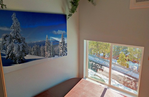 Tahoe Village House | Lake Tahoe's Best! Panoramic Lake Views for 9, Ski, Hot Tub at Heavenly , A/C